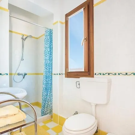 Sleeps 6 Pool Air Con Wifi קרבומילוס